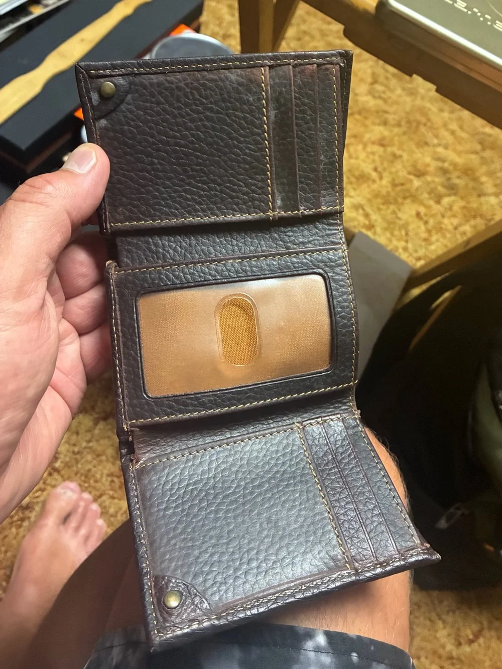Carhartt Men’s Leather Bifold Wallet Brown Black Genuine Leather w/ Original Tin